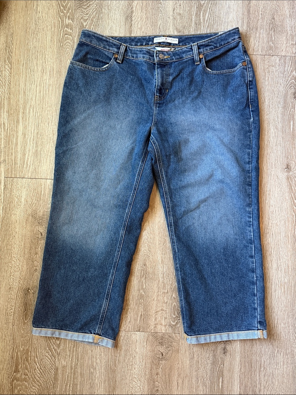 Tommy Hilfiger Women's Mid-Blue Cropped Jeans size 16 hipster pants denim